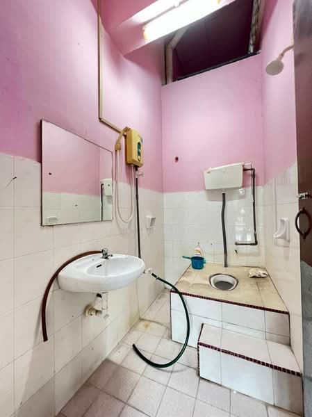 2-storey Terraced House for Sale at Taman Tasik Utama - Lawrance Lim - PropertyGuru.com.my