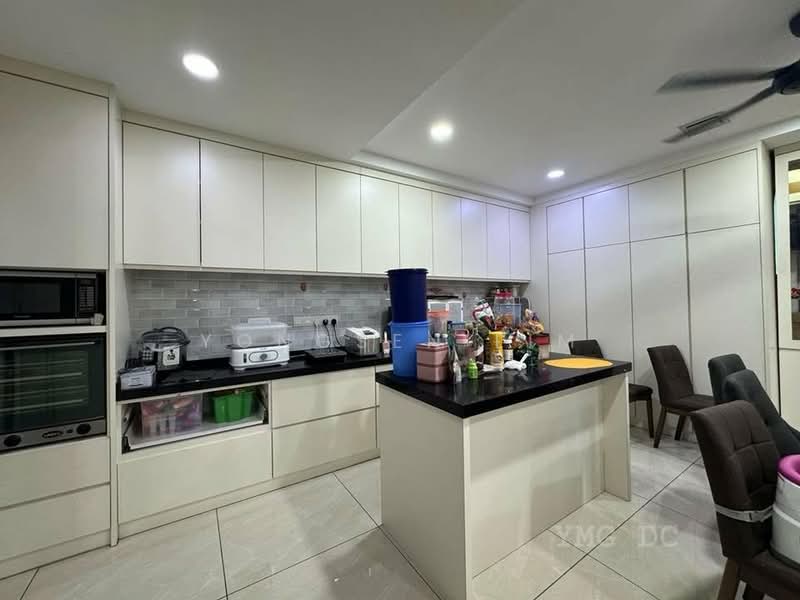 3-storey Terraced House for Sale in Bandar Botanic (Klang) - Yongsen Lim - Kitchen - PropertyGuru.com.my