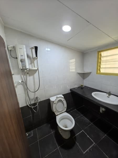 1-storey Terraced House for Rent in Skudai (Johor) - Le Ching . - Bathroom - PropertyGuru.com.my