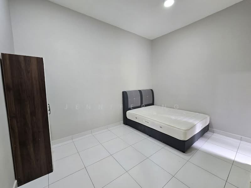 Cluster House for Sale in Setia Tropika (Johor Bahru) - Jennifer Ng - Bedroom - PropertyGuru.com.my