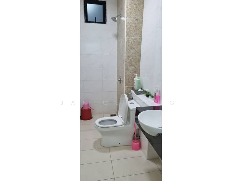 Service Residence for Rent at D'Summit Residences - Janice Yong - Bathroom - PropertyGuru.com.my