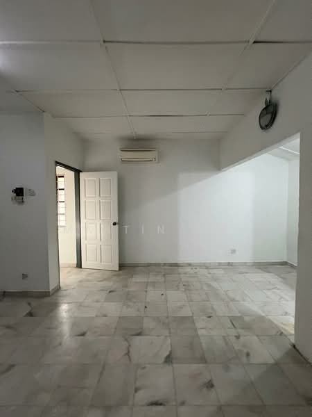 Rumah Teres 2 Tingkat untuk Dijual di Batu Caves (Selangor) - Martin Gan - Living Room - PropertyGuru.com.my