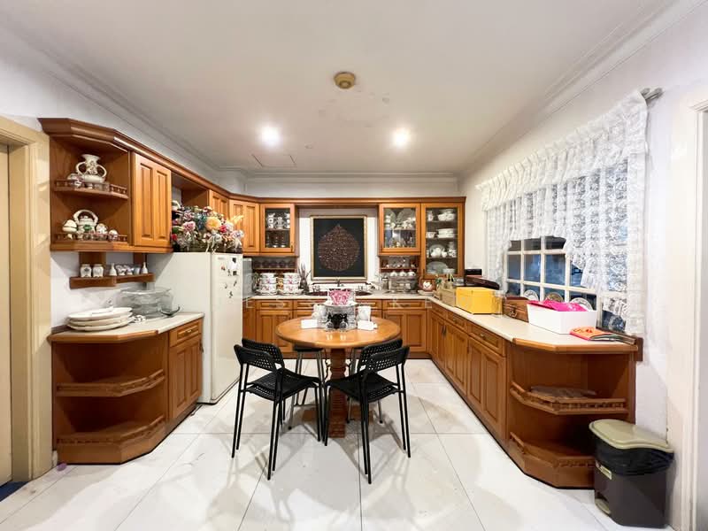 Bungalow for Sale in Taman Tun Dr Ismail (Kuala Lumpur) - Jessi Kew - Kitchen - PropertyGuru.com.my