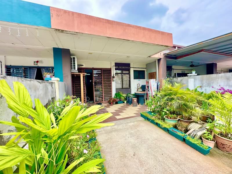 Rumah Teres untuk Dijual di Bandar Putera 2 (Klang) - Nur Adibah Ishak - PropertyGuru.com.my