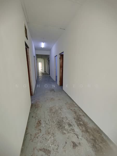 Kedai / Pejabat untuk Disewa di Puchong (Selangor) - Ng Hon Keong - Corridor - PropertyGuru.com.my