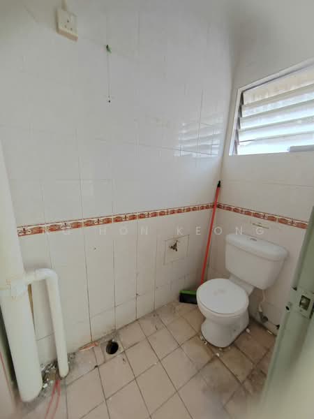 Kedai / Pejabat untuk Disewa di Puchong (Selangor) - Ng Hon Keong - Bathroom - PropertyGuru.com.my