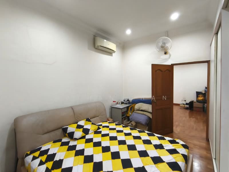 Rumah Teres 2 Tingkat untuk Dijual di Taman Sutera Utama (Skudai) - Nathan Chan - Bedroom - PropertyGuru.com.my