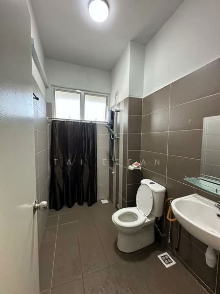 2-storey Terraced House for Rent in Taman Sri Penawar (Harmonia 3) (Pengerang) - Tai Eefan - Bathroom - PropertyGuru.com.my