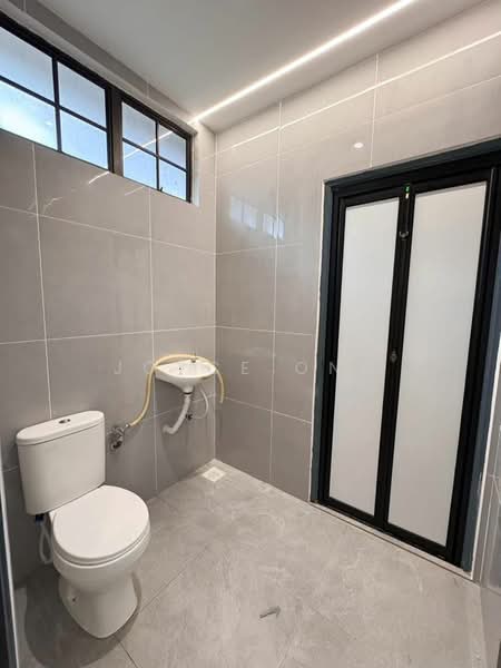 Rumah Teres 2 Tingkat untuk Dijual di Ulu Tiram (Johor) - Joyce Ong - Bathroom - PropertyGuru.com.my