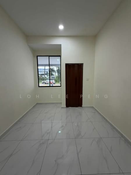 1-storey Terraced House for Sale in Taman Sri Bahagia (Tampoi) - Loh Lee Peng - PropertyGuru.com.my