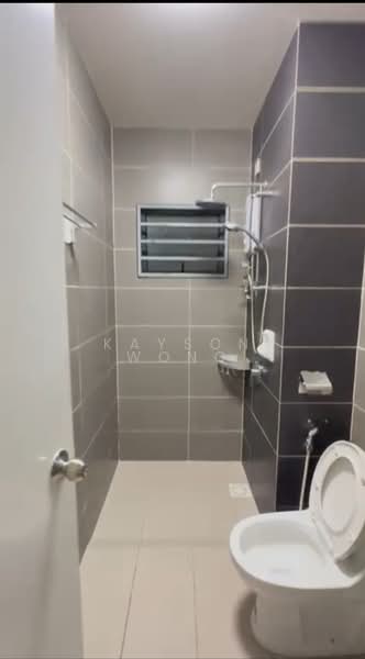 Kondominium untuk Dijual di The Henge - Kayson Wong - Bathroom - PropertyGuru.com.my