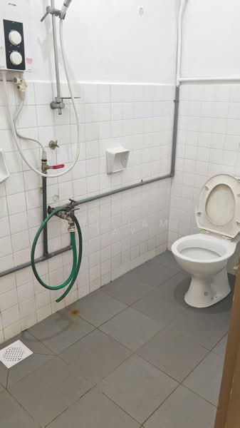 2-storey Terraced House for Sale in Taman Pelangi (Johor Bahru) - William Tay - Bathroom - PropertyGuru.com.my
