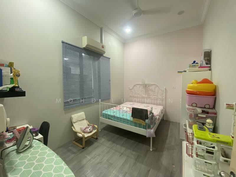 Semi-Detached House for Sale in Banting (Selangor) - Mohd Luqman - Bedroom - PropertyGuru.com.my