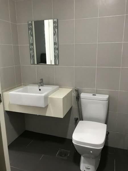 Service Residence for Rent at Meridin Suites @ The Meridin - Le Ching . - Bathroom - PropertyGuru.com.my