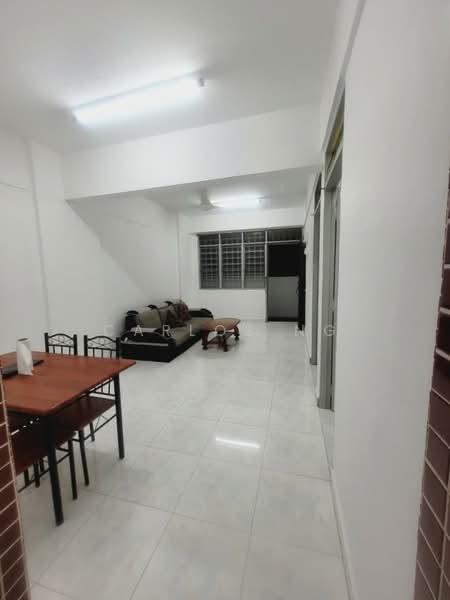 Rumah Flat untuk Disewa di Desa Mentari Flat (Block 2) - Carlos Ng - Living Room - PropertyGuru.com.my