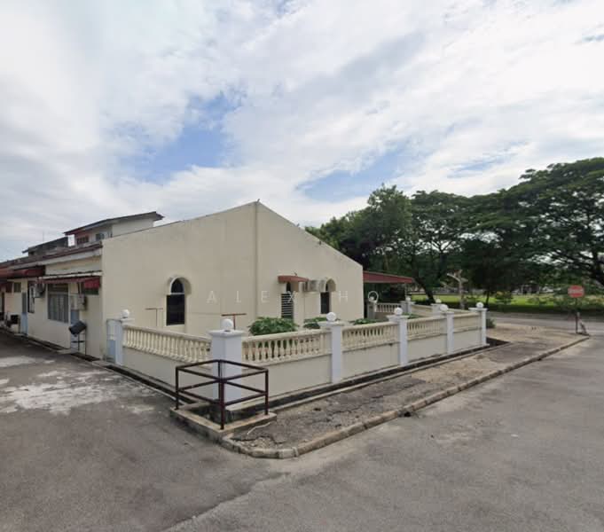 1-storey Terraced House for Sale in Taman Perwira (Simpang Ampat) - Alex Ho - Exterior - PropertyGuru.com.my