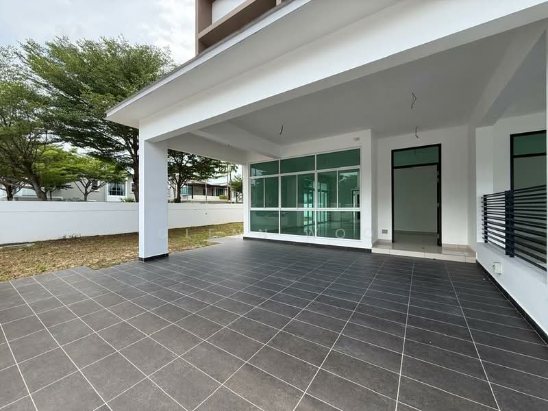 Semi-Detached House for Sale in Taman Molek (Johor Bahru) - Glenn Woo - PropertyGuru.com.my