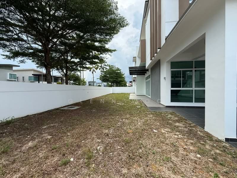 Semi-Detached House for Sale in Taman Molek (Johor Bahru) - Glenn Woo - PropertyGuru.com.my