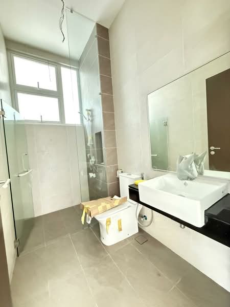 Semi-Detached House for Sale in Taman Molek (Johor Bahru) - Glenn Woo - PropertyGuru.com.my