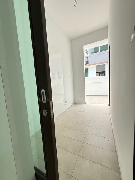 Semi-Detached House for Sale in Taman Molek (Johor Bahru) - Glenn Woo - PropertyGuru.com.my