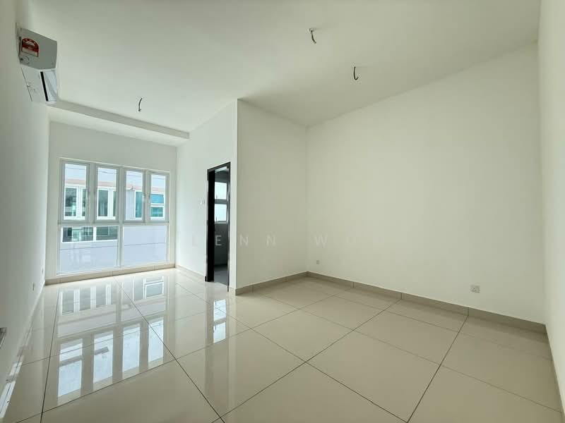 Semi-Detached House for Sale in Taman Molek (Johor Bahru) - Glenn Woo - PropertyGuru.com.my