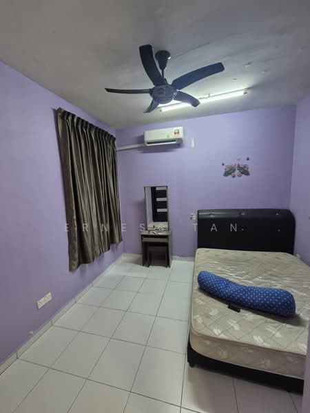 Kondominium untuk Disewa di Scott Towers @ Larkin JB - Erness Tan - Bedroom - PropertyGuru.com.my