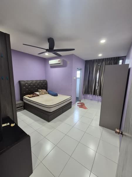 Kondominium untuk Disewa di Scott Towers @ Larkin JB - Erness Tan - Bedroom - PropertyGuru.com.my