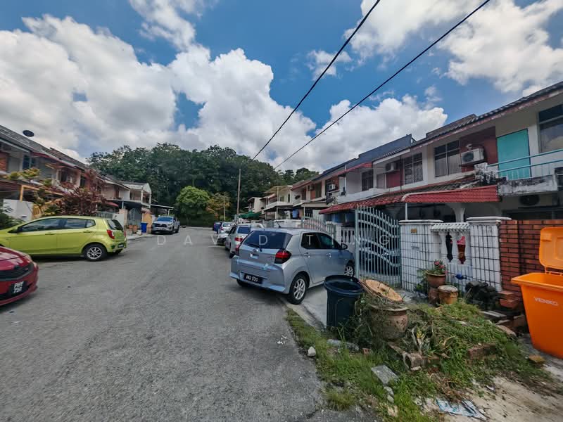 Rumah Teres 2 Tingkat untuk Dijual di Taman Universiti Indah (Seri Kembangan) - David Ting - Exterior - PropertyGuru.com.my