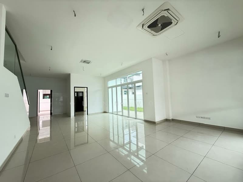 Semi-Detached House for Sale in Taman Molek (Johor Bahru) - Glenn Woo - Living Room - PropertyGuru.com.my