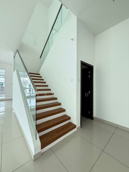 Semi-Detached House for Sale in Taman Molek (Johor Bahru) - Glenn Woo - PropertyGuru.com.my