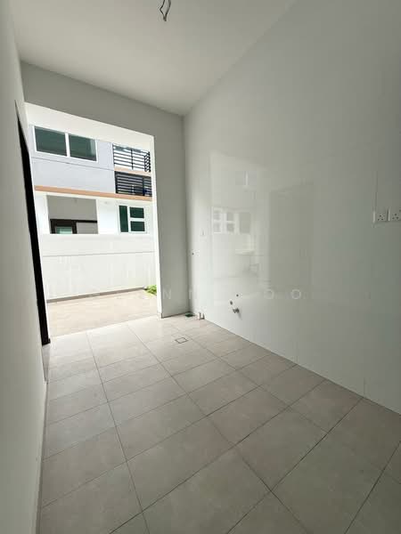 Semi-Detached House for Sale in Taman Molek (Johor Bahru) - Glenn Woo - PropertyGuru.com.my