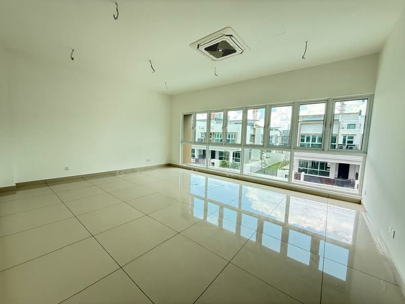Semi-Detached House for Sale in Taman Molek (Johor Bahru) - Glenn Woo - PropertyGuru.com.my