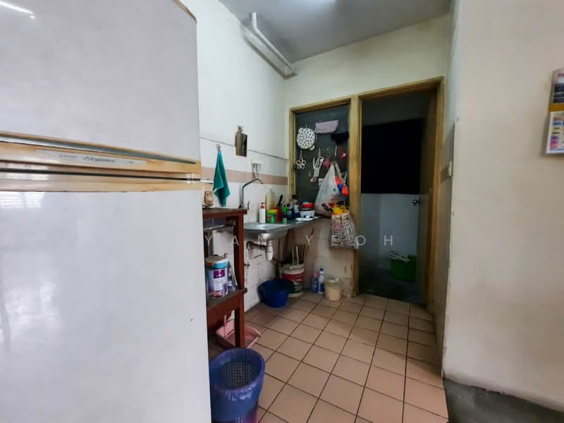 Flat for Sale at Flora Damansara Flat - Bryan Yeoh - Kitchen - PropertyGuru.com.my