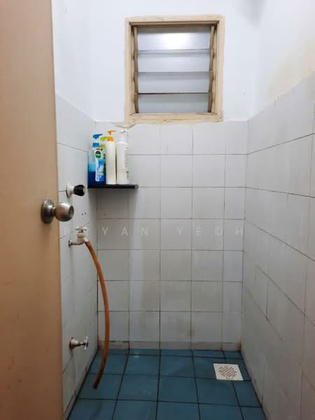 Flat for Sale at Flora Damansara Flat - Bryan Yeoh - Bathroom - PropertyGuru.com.my