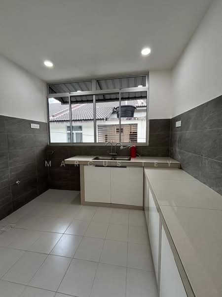 Townhouse for Sale in Kelapa Sawit (Kulai) - Marcus Tey - Kitchen - PropertyGuru.com.my