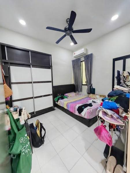 Rumah Teres 2-Tingkat untuk Dijual di Taman Putra Impiana (Puchong) - Evan Goh - Bedroom - PropertyGuru.com.my