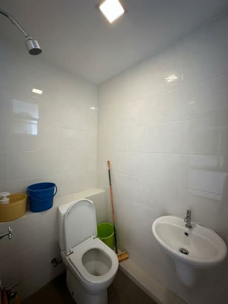 Kondominium untuk Disewa di Skyridge Garden - Xinnee . - Bathroom - PropertyGuru.com.my