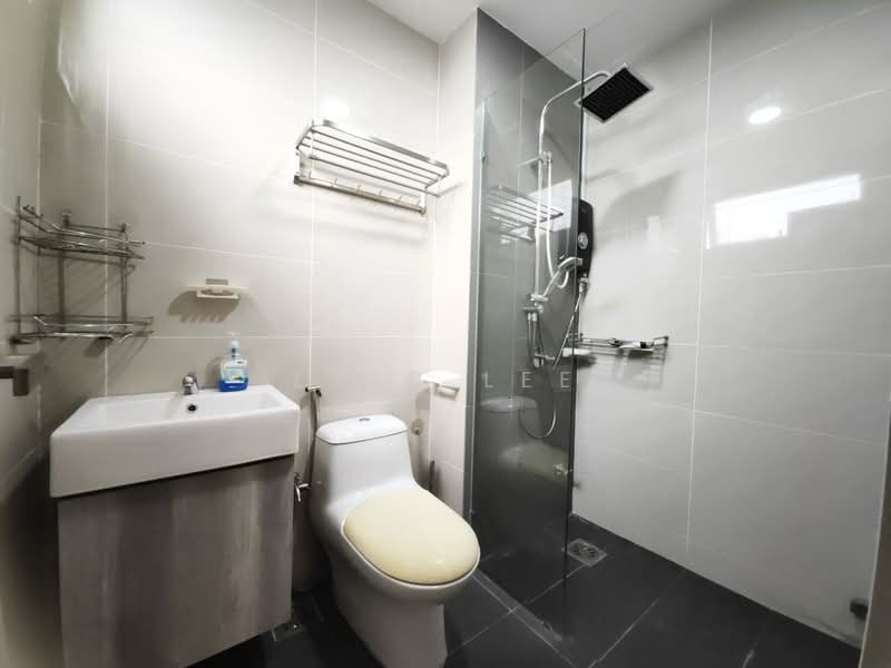 Kondominium untuk Dijual di The Raffles Suites - Eric Lee - Bathroom - PropertyGuru.com.my