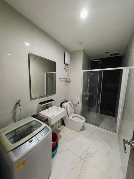 Condominium for Rent at Amberside @ Country Garden Danga Bay - Le Ching . - Bathroom - PropertyGuru.com.my