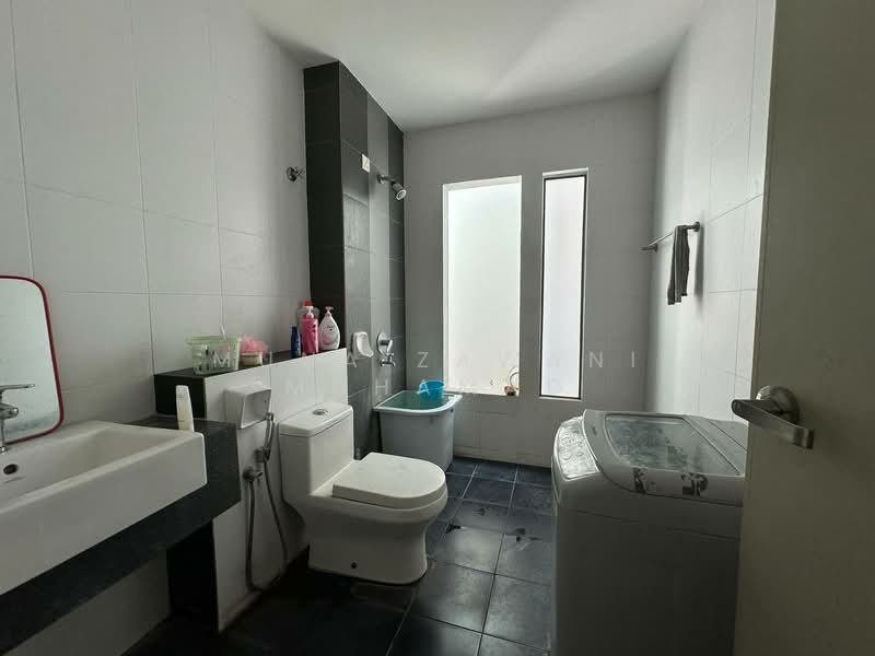 2-storey Terraced House for Sale in Nilai Impian (Nilai) - Muna Zawani Muhamad - Bathroom - PropertyGuru.com.my