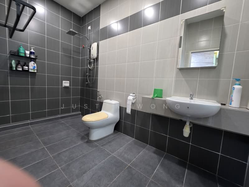Cluster House for Sale in Kangkar Pulai (Skudai) - Justin Wong - Bathroom - PropertyGuru.com.my