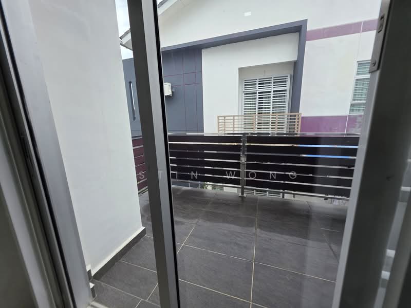 Cluster House for Sale in Kangkar Pulai (Skudai) - Justin Wong - Balcony - PropertyGuru.com.my