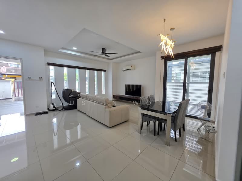 Cluster House for Sale in Kangkar Pulai (Skudai) - Justin Wong - Living Room - PropertyGuru.com.my
