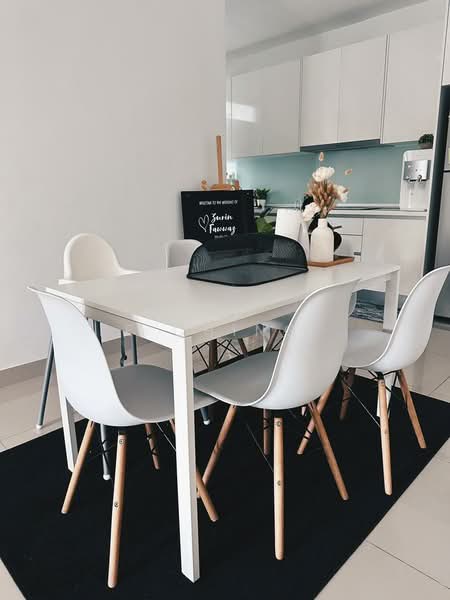 Servis Apartment untuk Disewa di Tropez Residences - Le Ching . - Dining Room - PropertyGuru.com.my