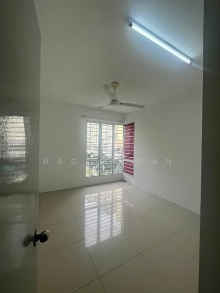 Condominium for Rent at Platinum Lake PV 16 - Hacken Gan - Interior - PropertyGuru.com.my