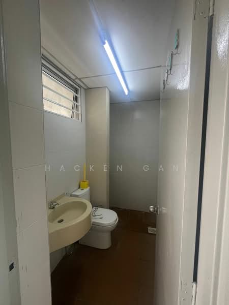 Condominium for Rent at Platinum Lake PV 16 - Hacken Gan - Bathroom - PropertyGuru.com.my