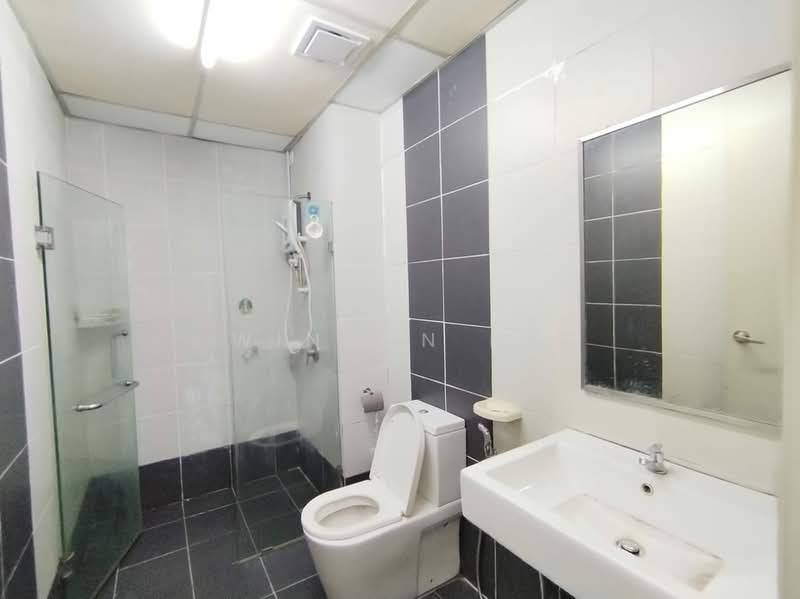 Servis Apartment untuk Disewa di Centrestage Designer Suite - Winson Ng - Bathroom - PropertyGuru.com.my