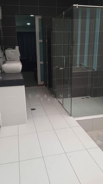 Rumah Berkembar untuk Dijual di Bandar Sungai Long (Selangor) - Shanny Tan - Bathroom - PropertyGuru.com.my
