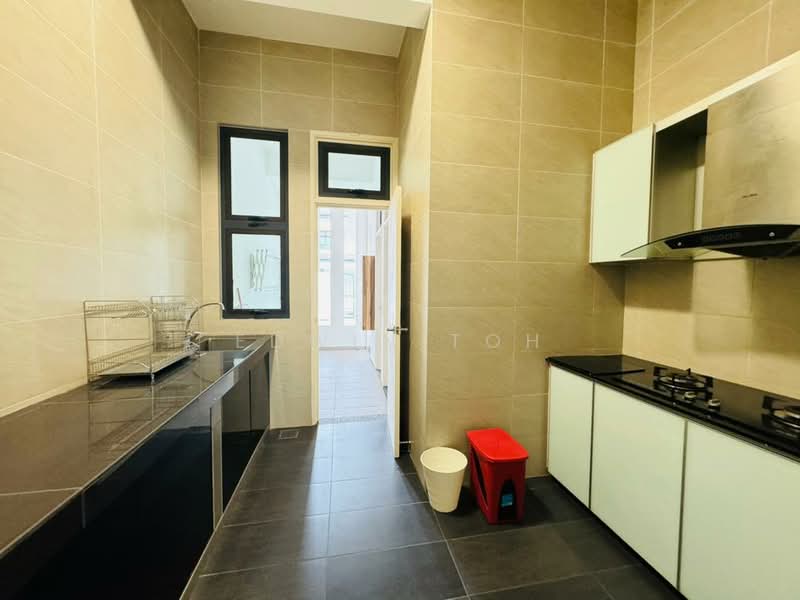Semi-Detached House for Rent in Iskandar Puteri (Nusajaya) (Johor) - Edwin Toh - Kitchen - PropertyGuru.com.my