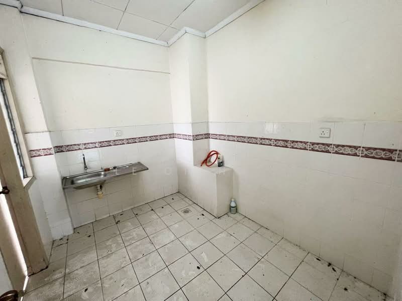 Kondominium untuk Disewa di Skudai Villa - Le Ching . - Kitchen - PropertyGuru.com.my